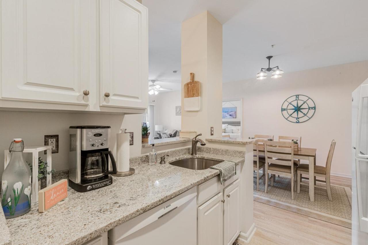 At Bay Crossing --- 34682 Cir, Unit #4105 *