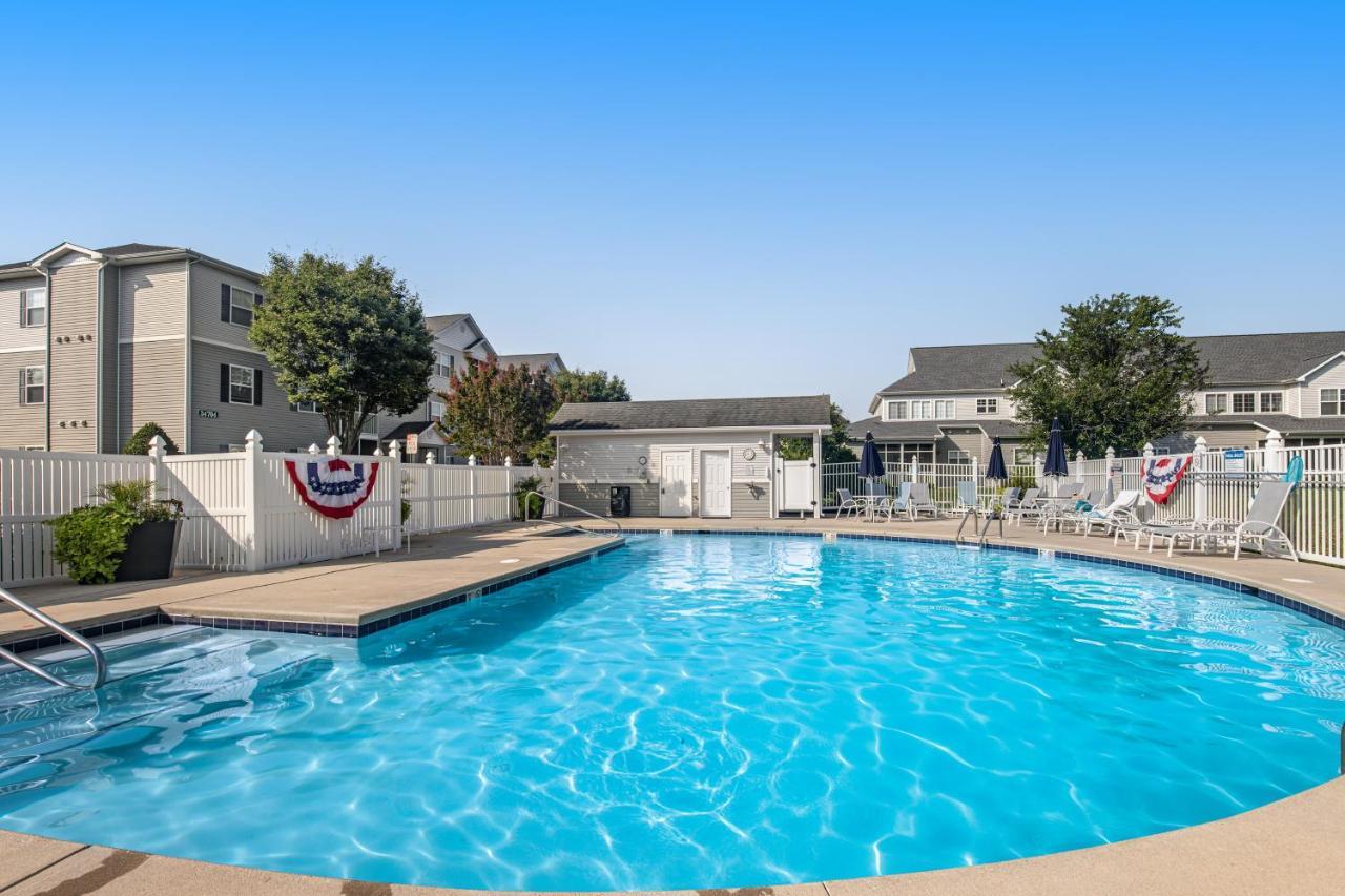 At Bay Crossing --- 34682 Cir, Unit #4105 * Lewes